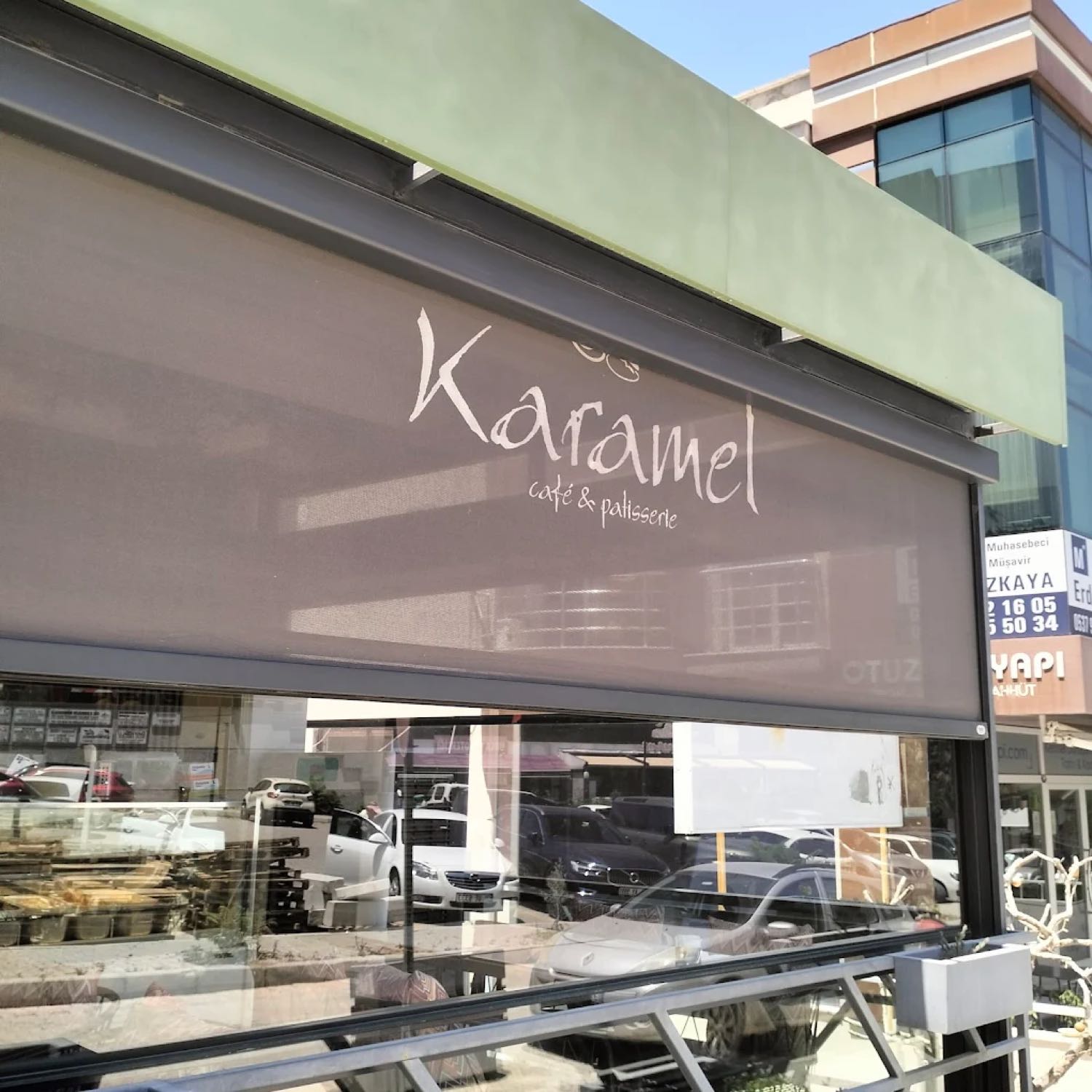 Karamel café & patisserie